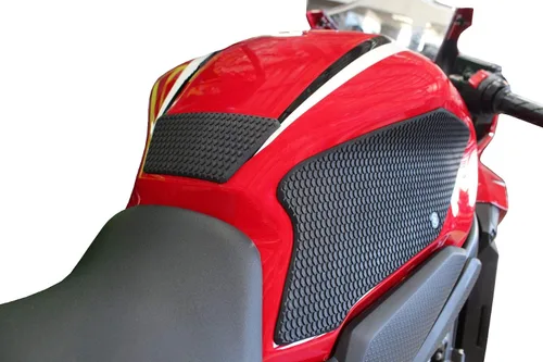 Vista 2 de TechSpec Puños para tanque Gripster - Compatible con CBR650R CB650R (18-CURRENT) - 62-2031-SS - SnakeSkin