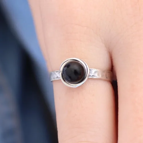 Vista 54 de Anillo de plata de ley con piedras preciosas para mujer, anillo apilable de piedra martillada, anillo de piedra natal