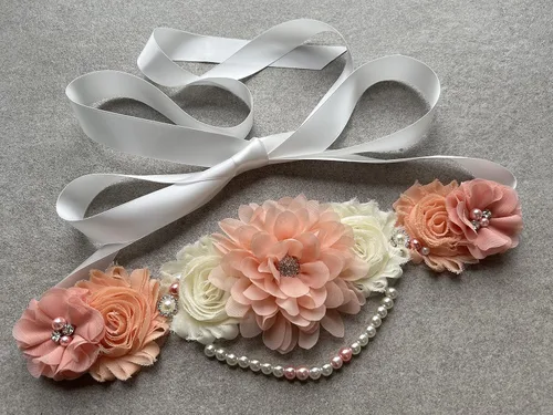 Vista 3 de Faja de maternidad de perlas únicas para revelación de género de baby shower