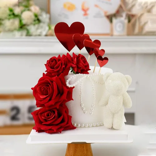 Vista 4 de Ercadio Paquete de 5 decoraciones artificiales de rosas rojas para tartas, rosas 3D, decoración de tartas para amantes, cumpleaños, día de San
