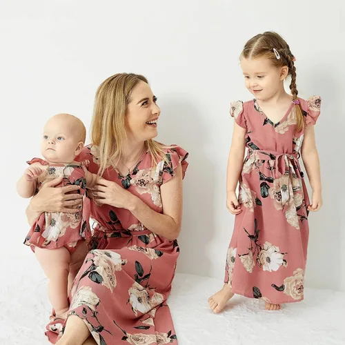 Vista 2 de Focamia Vestido de manga corta con volantes y cuello en V rosa para mamá y yo