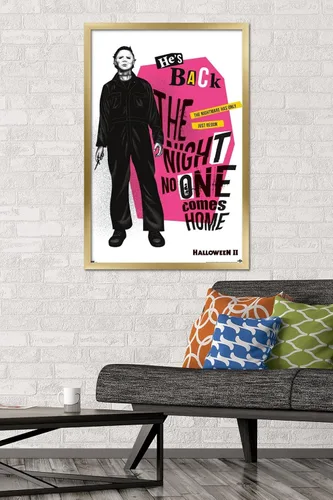 Vista 2 de Trends International Halloween II - Póster de pared de He's Back, 22.37 x 34.00 pulgadas, versión enmarcada en oro Versión con marco dorado