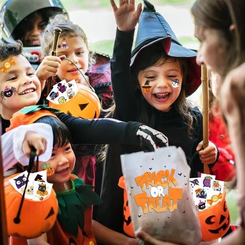 Vista 4 de winthrop 240 tatuajes temporales luminosos a granel de Halloween para niños, que brillan en la oscuridad, impermeables, de seguridad, envueltos