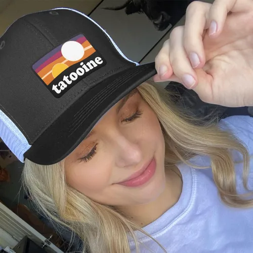 Vista 3 de BustedTees Tatooine - Gorra de béisbol para hombre y mujer, malla transpirable, ajustable, con cierre de malla