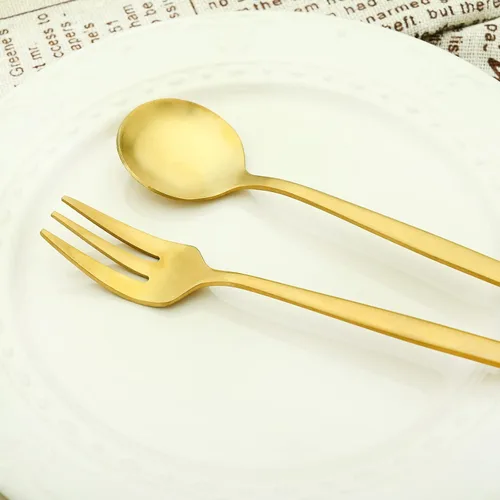 Vista 5 de Juego de 6 tenedores de postre de acero inoxidable de 3 dientes, juego de tenedores para frutas y tartas, 5.31 pulgadas, dorado