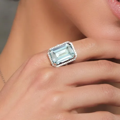 Vista 3 de Gem Stone King Anillo de compromiso de plata de ley 925 con piedra natal Corte esmeralda 0.709 x 0.512 in Anillo de compromiso de aniversario