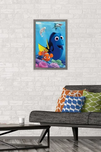 Vista 2 de Trends International Disney Pixar Finding Dory - Póster de pared de Dory, 14.725 x 22.375 pulgadas, versión enmarcada de madera de granero