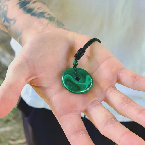 Vista 5 de Collar de malaquita colgante de cristal verde Joyería espiritual Reiki para hombres y mujeres, Cristal, No es una piedra preciosa