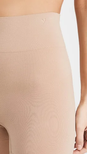 Vista 5 de Yummie Bria - Pantalones cortos para mujer, sin rodillos, dobladillo ancho