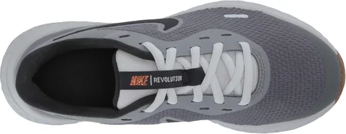 Vista 45 de Nike Revolution 5 tenis para correr para niños en edad escolar