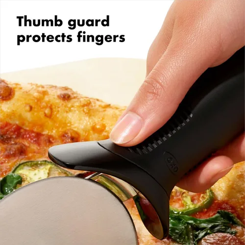 Vista 4 de OXO Good Grips - Rueda y cortador de pizza de 3.5 pulgadas
