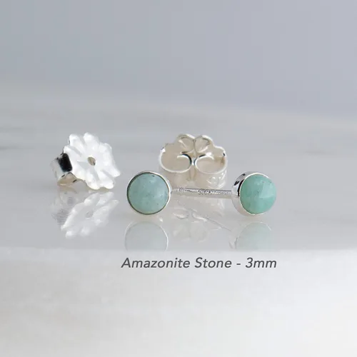 Vista 52 de Aretes pequeños de plata de ley para cartílago, tragus, hélix, múltiples piercings hipoalergénicos, piedra natal para mujer, juego de bisel