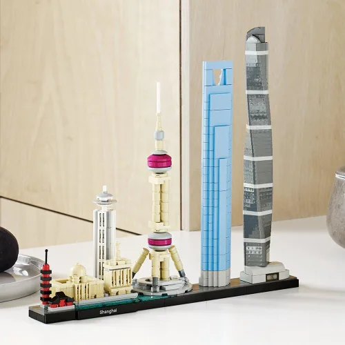 Vista 3 de Kit para construir LEGO Architecture de Shanghái 21039, 597 piezas