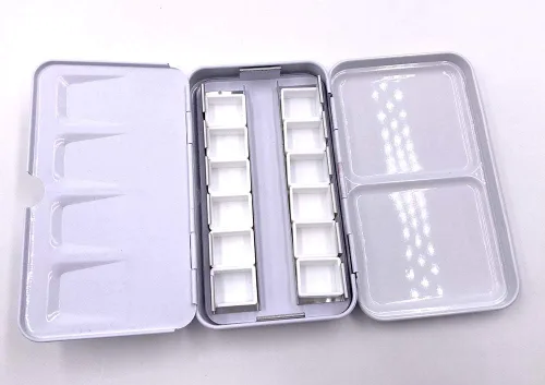 Vista 4 de Aliotech Travel Artist - Caja vacía de acuarela, caja de pintura con paleta, lata pequeña colorida con 12 medias bandejas (colorido)