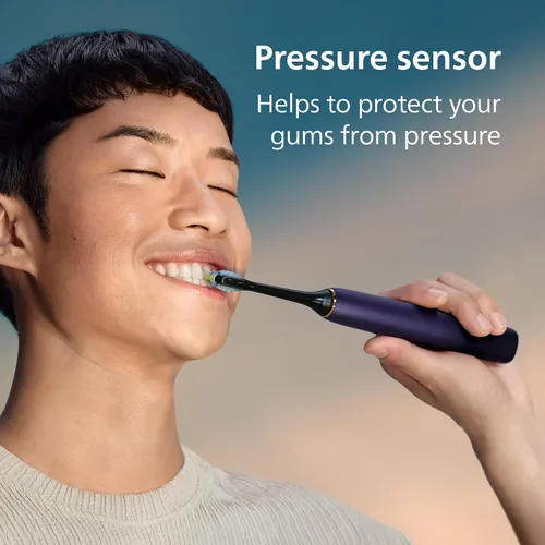 Vista 4 de Philips Sonicare 9000 Edición Especial Cepillo de dientes recargable, Negro/Morado, HX9911/91 1000% More Plaque Removal¹, Visual Pressure Sensor