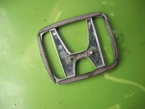Vista 2 de Honda Emblema original 75700-SR3-000