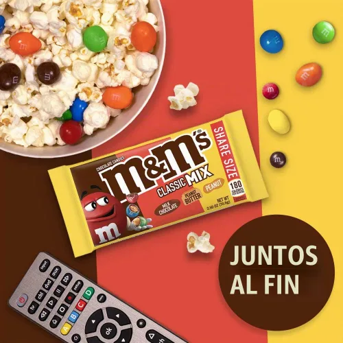Vista 6 de M&M'S Paquete variado de dulces de chocolate con leche, chocolate con leche, dulces a granel envueltos individualmente, mantequilla de maní