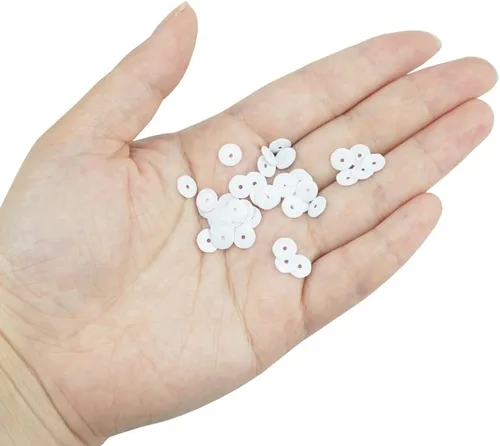 Vista 4 de Lentejuelas blancas de 0.236 pulgadas a granel, pequeñas lentejuelas sueltas para costura, manualidades, apliques de bordado, alrededor de 4200