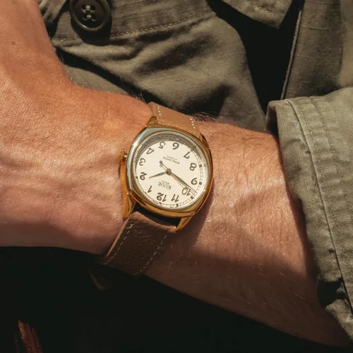 Vista 5 de KUOE Royal Smith 90-008 Gold, 34mm Automatic Watch with 2 Leather Bands