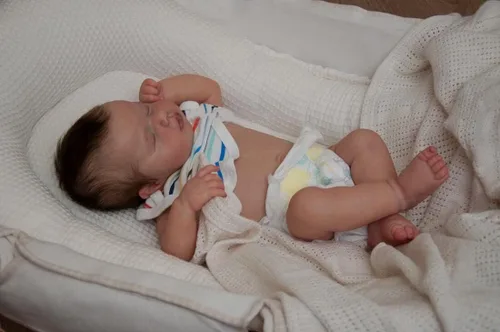 Vista 2 de COSHENG Muñecas realistas de bebé recién nacido de 20 pulgadas, muñecas de bebé recién nacido realistas de cuerpo completo, muñeca Reborn