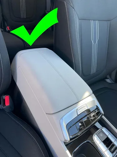 Vista 2 de Car Console Covers Plus Hecho a mano en Estados Unidos diseñado para Hyundai Santa Cruz 2022-2025 de neopreno Auto reposabrazos consola central Negro