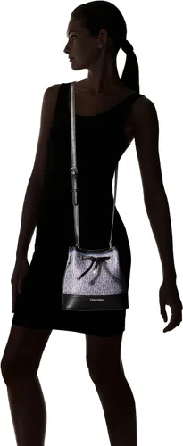 Vista 8 de Calvin Klein Gabrianna - Mini bandolera tipo cubo novedoso
