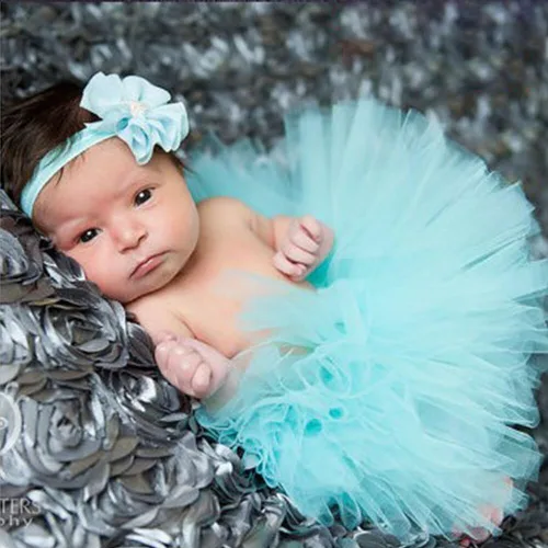 Vista 4 de Conjunto de accesorios de fotografía para recién nacidos, bonito tocado y falda de flores para bebés de 0 a 12 meses, niños y niñas