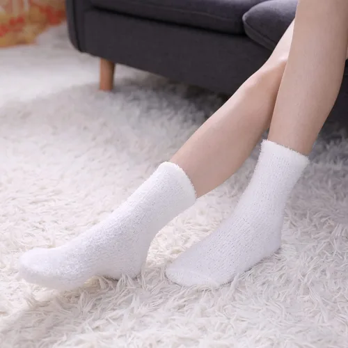 Vista 4 de Calcetines mullidos para mujer, de microfibra súper suave, esponjosos, acogedores, para invierno, cálidos, mullidos, para mujer
