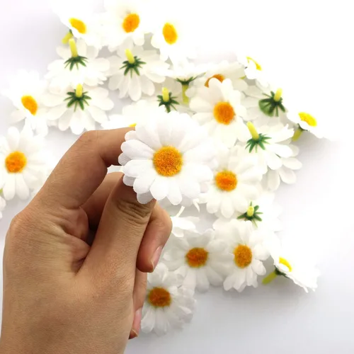 Vista 4 de IVYRISE 100 cabezas de flores artificiales blancas de 1.5 pulgadas para bodas, fiestas y manualidades