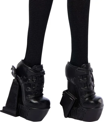 Vista 4 de Monster High x Muñeca Wednesday Addams en vestido negro