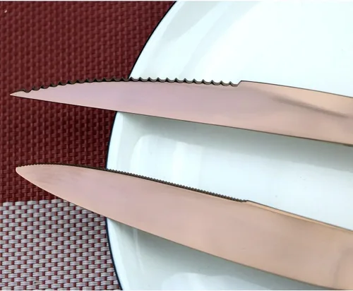 Vista 5 de Juego de cubiertos de acero inoxidable pulido de oro rosa, cuchillo de carne, tenedor, tenedor de ensalada, cuchara de postre, 24 piezas, servicio