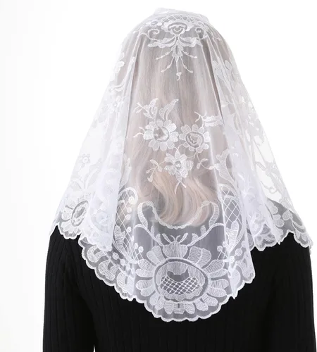 Vista 5 de Cabeza de encaje triangular Mantilla que cubre velos de iglesia católica, length 47.3" across by 23.6" front to back