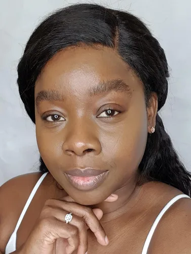 Vista 6 de Makeup Revolution Corrector para ocultar e hidratar, cobertura completa y acabado mate, C15 para tonos de piel oscuros, vegano y libre de crueldad
