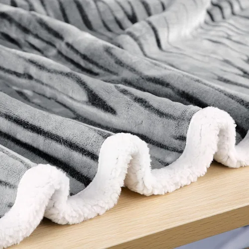 Vista 5 de MACEVIA Manta Decorativa de Forro Polar Sherpa para Sofá, Manta de Cebra 3D, Mullida, Gruesa, Cálida, Reversible, Acogedora, Cómoda, Súper Suave