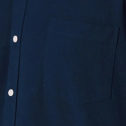 Vista 7 de Tienda Essentials Camisas Oxford para hombre, ajuste regular, manga corta