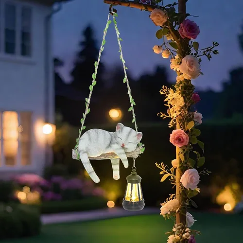 Vista 7 de Estatua de jardín con luz solar para exteriores, columpio colgante de 22.6 pulgadas de alto con un gato dormido y una linterna LED, figura de animal