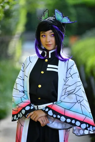Vista 7 de C-ZOFEK Disfraz de Kochou para mujer, talla estadounidense, kimono con cinturón para Halloween, Blanco
