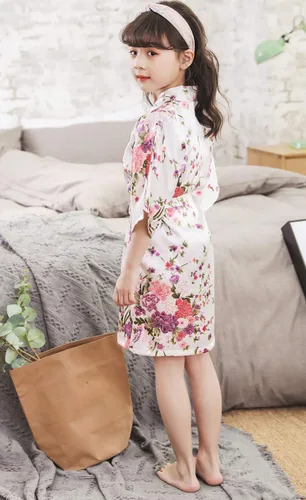 Vista 3 de Cherry Blossoms - Bata tipo kimono floral de seda para fiesta nupcial para niñas