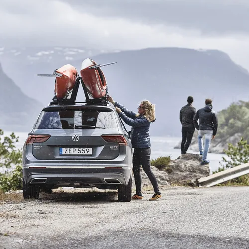 Vista 5 de Thule Hull-a-Port Aero - Estante para kayak en la azotea, lleva 1 kayak, diseño antirrobo, diseño plegable, superficie de montaje acolchada de goma