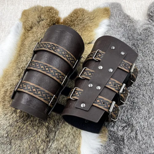 Vista 5 de HiiFeuer Brazaletes de cuero sintético medieval vintage, hebilla retro que sujeta los protectores de brazos mercenarios, guanteletes de caballero