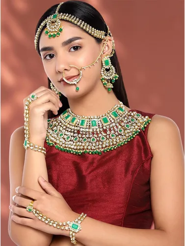 Vista 2 de Indian Traditional Bridal Choker Necklace Matha Patti Nose Ring Haath Phool Earrings Bollywood Jewelry