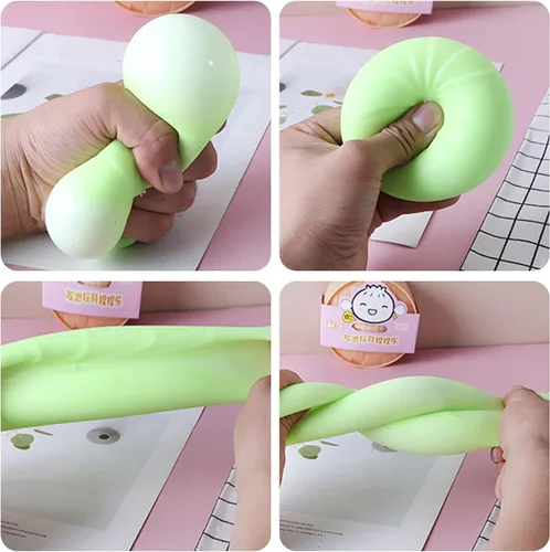 Vista 4 de MEIEST - Juego de 4 bolas antiestrés esponjosas y coloridas, juguete sensorial para aliviar la ansiedad, juguete para apretar masa, panecillo