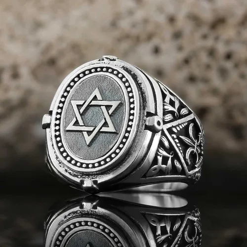 Vista 4 de Anillo Escudo de David, Anillo de plata de estrella de David, Anillo de estrella hebrea personalizado, Anillo de declaración judía hecho a mano