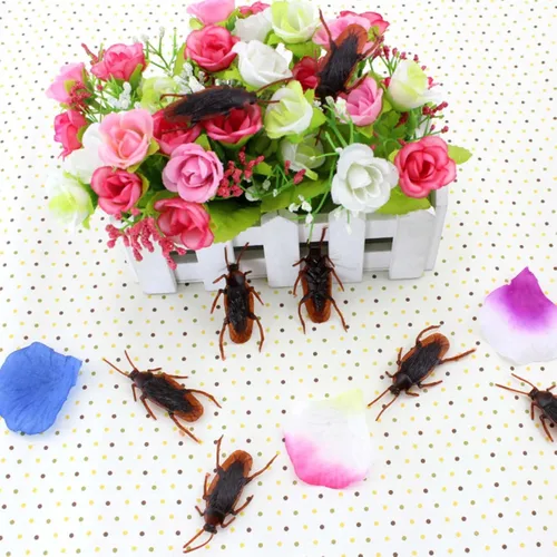 Vista 5 de Cooplay 30 piezas de broma falsos de cucaracha cucaracha insectos, broma, broma, trucos aterradores para fiesta de Halloween, día de los inocentes