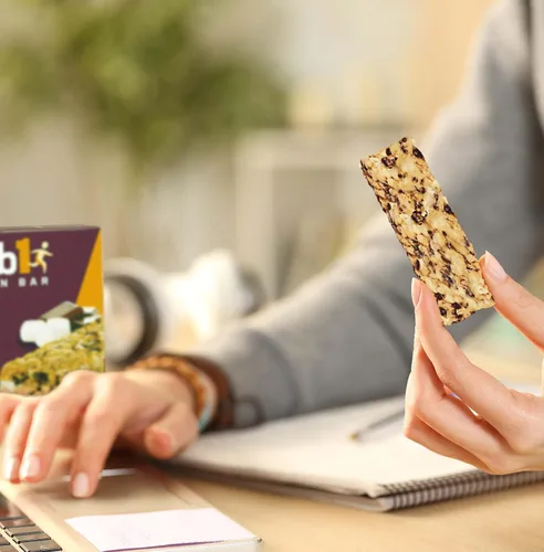 Vista 4 de Grab1 Rocky Road Barras de proteínas 0.35 oz de proteína (paquete de 2 – 10 barras) controla el hambre Certificado Kosher Bajo en calorías