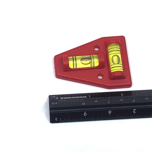 Vista 4 de Swanson Tool Company CCL001 Nivel de Verificación Cruzada se monta con Tornillos o Adhesivo (No Incluidos), y Muestra Nivelación de Adelante hacia