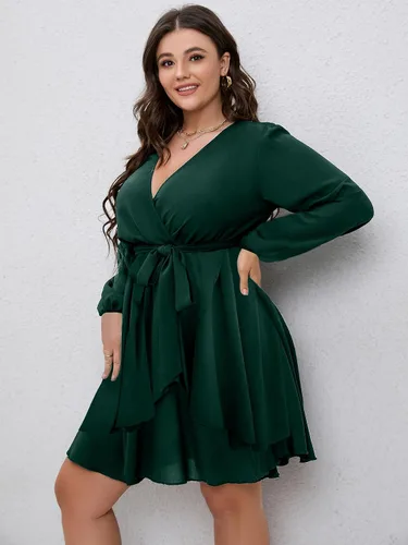 Vista 4 de SCOMCHIC Vestido de talla grande para mujer, manga larga, cuello en V, lazo en la cintura, volantes, acampanado, mini vestidos cortos con vuelo
