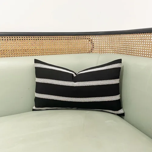 Vista 7 de Slow Cow Funda de almohada rectangular decorativa con textura lumbar para sofá, 12 x 20 pulgadas, color negro mezclado con blanco roto B-raya negra