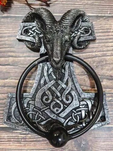 Vista 5 de Ebros Gift Viking Ram Skull Thor Hammer Mjolnir con runas, nudos, figura decorativa para puerta con bola golpeada integrada con acento de mitología