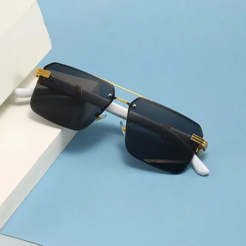 Vista 3 de Gafas de sol de aviador cuadradas de moda para hombre y mujer, estilo vintage de los años 70, lentes de sol de doble puente degradados sin montura